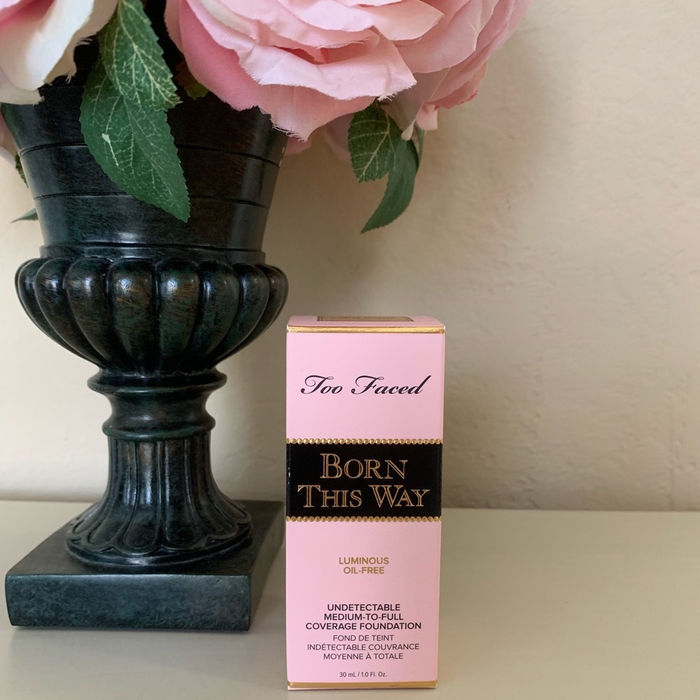 Too Faced Born This Way Foundation